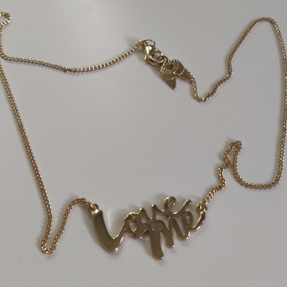 NEW* LOVE ME Necklace - Picture 3 of 3